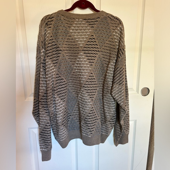 Vintage XXL oversized brown and grey patterned sweater - Picture 3 of 3